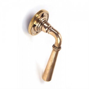 Newbury Lever Door Handle on Round Rose